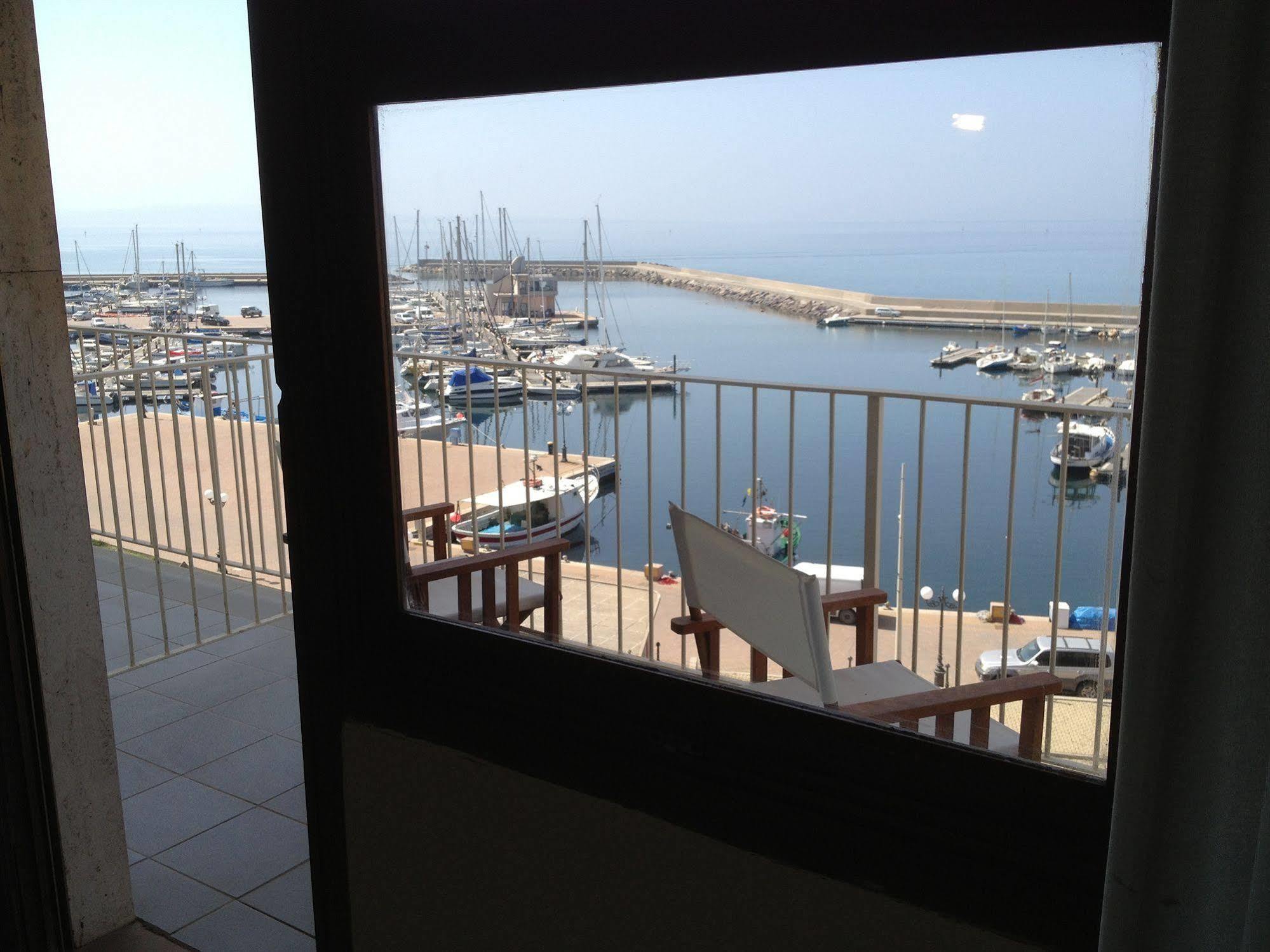 Panorama Hotel Portoscuso Luaran gambar